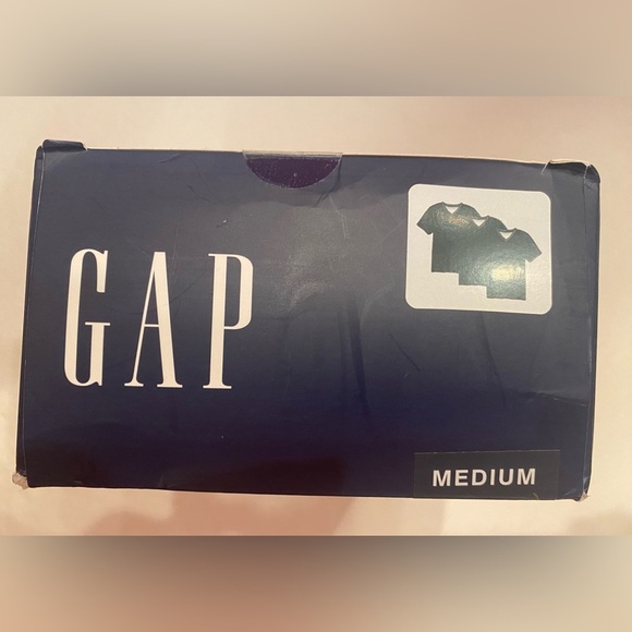 Gap Men’s 3 Pack Cotton V-Neck Undershirts Tee T-Shirt Tagless Black Size Medium - Picture 3 of 4